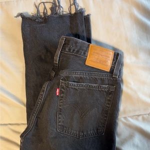 Levi’s ankle jeans